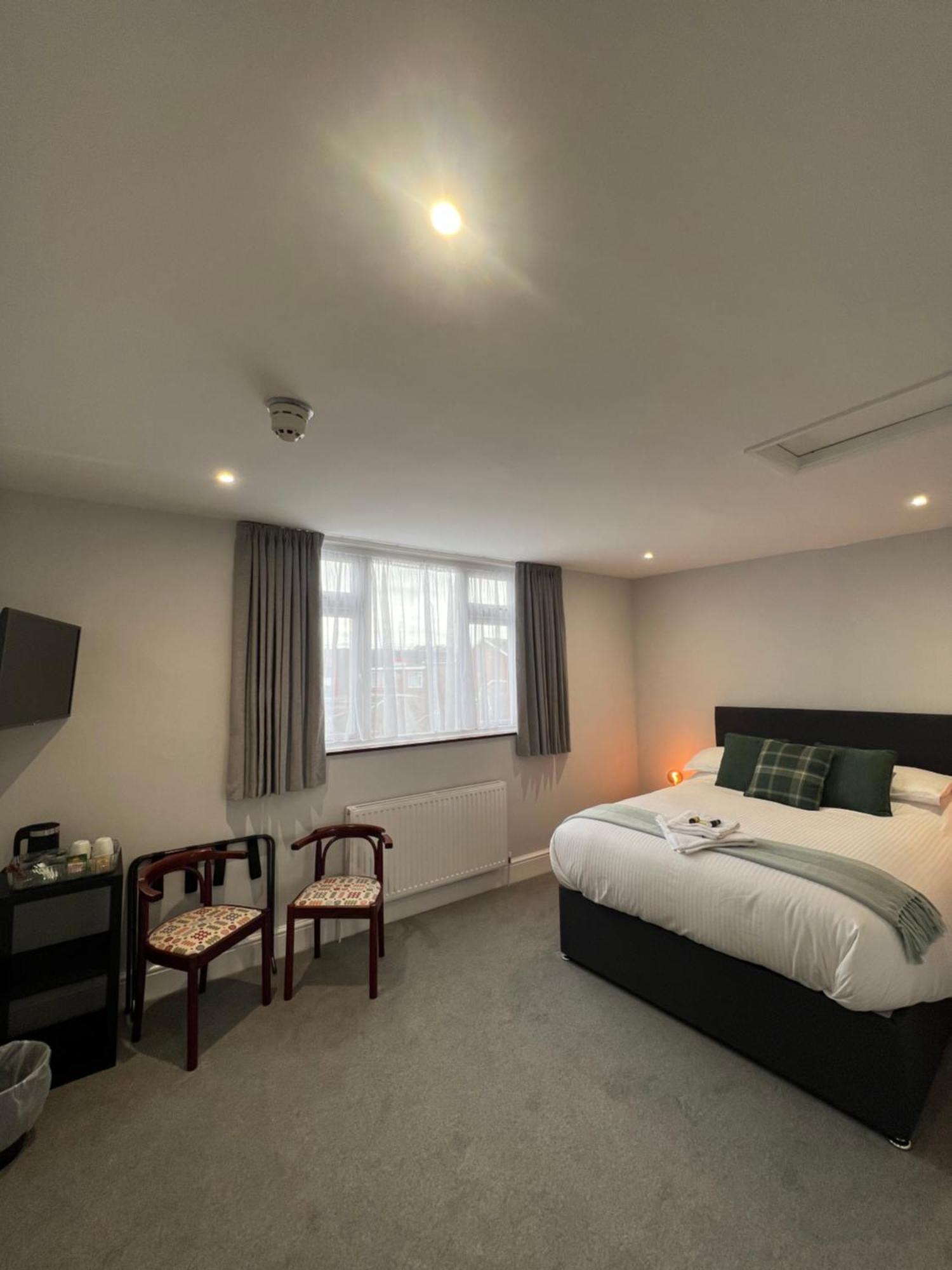 Brynhyfryd Guest House Cardigan Bagian luar foto