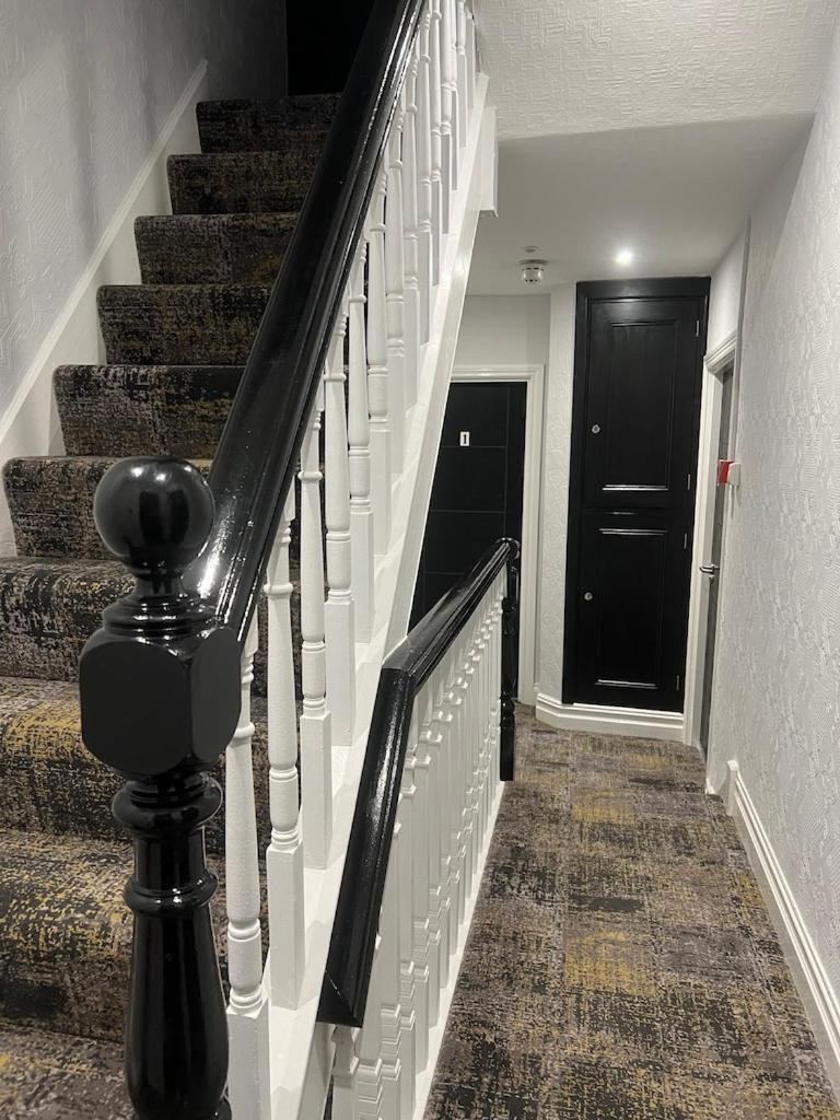 Brynhyfryd Guest House Cardigan Bagian luar foto