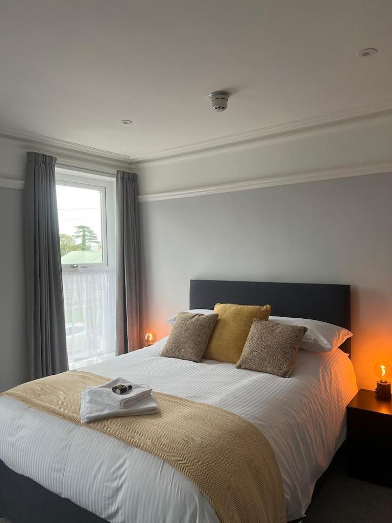 Brynhyfryd Guest House Cardigan Bagian luar foto